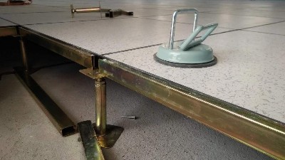 西安机房安装防静电地板有没有必要，看看工作人员怎么说